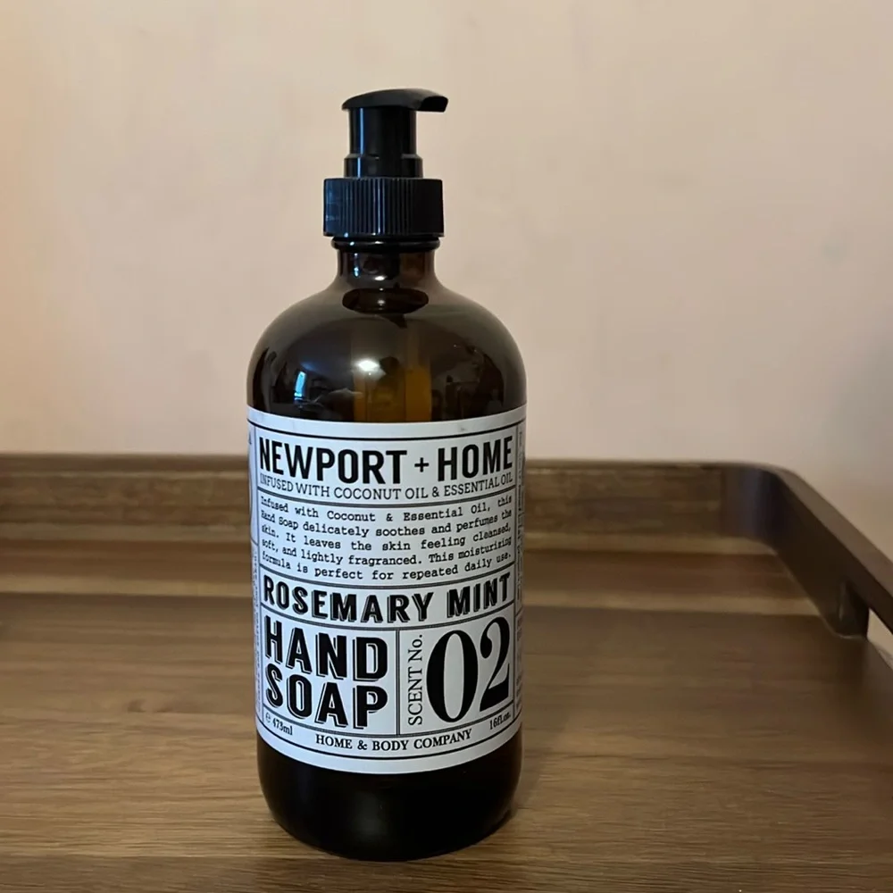 PREMIUM ROSEMARY MINT LIQUID HAND SOAP IN GLASS BOTTLE